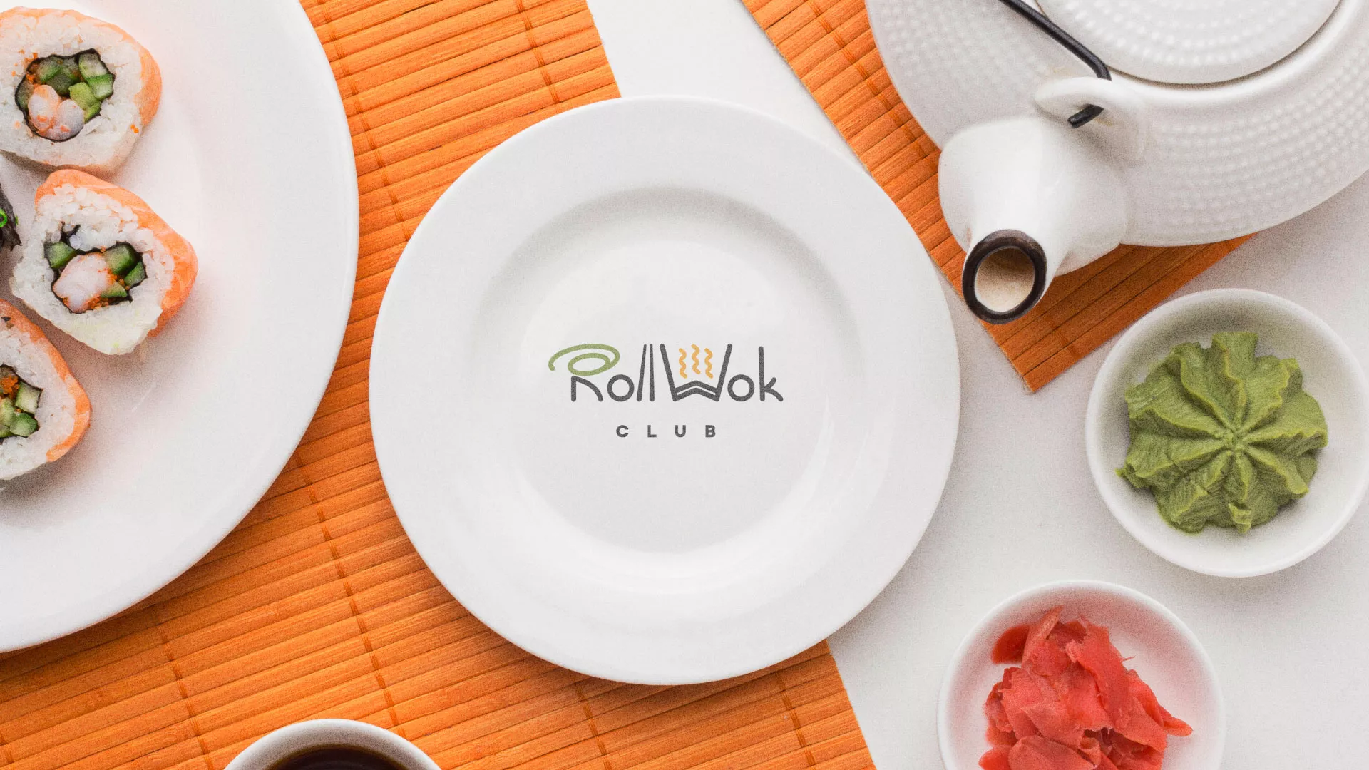 Разработка логотипа и фирменного стиля суши-бара «Roll Wok Club» в Обнинске